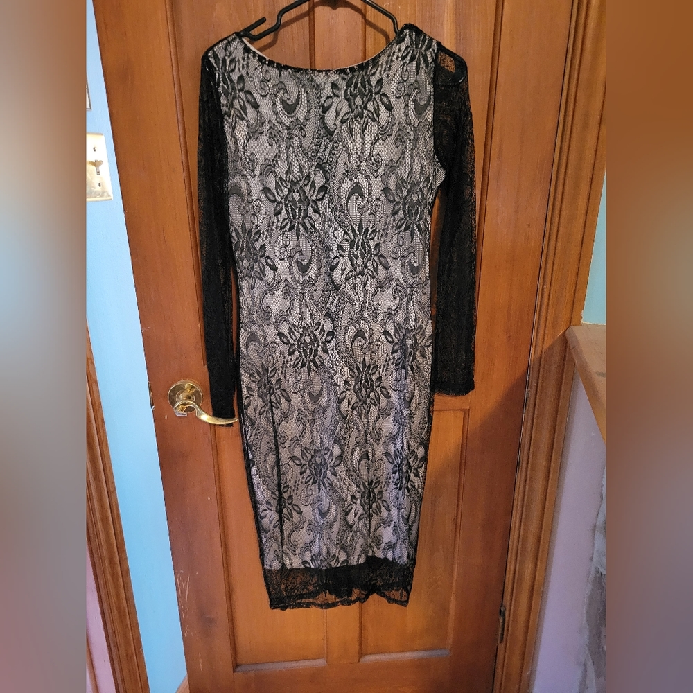 DRESS